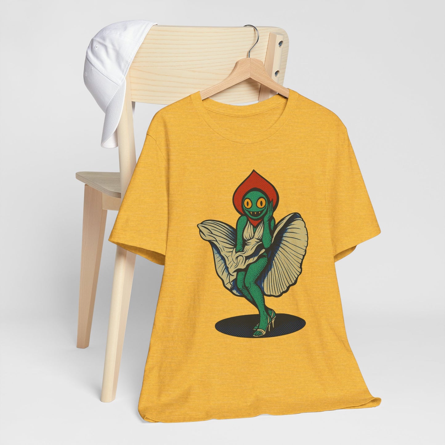 Flirt Like a Flatwoods Monster – UFO Cryptid Graphic Tee, Retro Alien Romance Shirt, Unisex Cosmic Gift